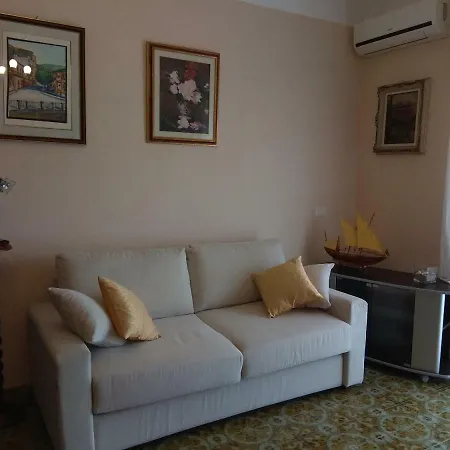 In Centro Il Girasole شقة