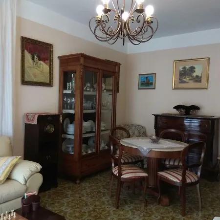 In Centro Il Girasole * تروبيا